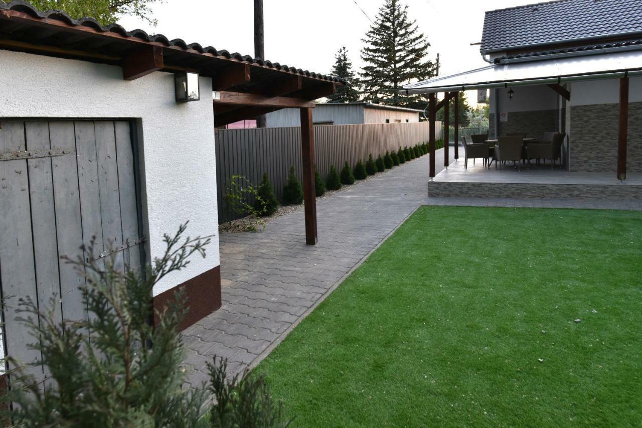 Sirály Apartman Hajdúnánás Exterior foto
