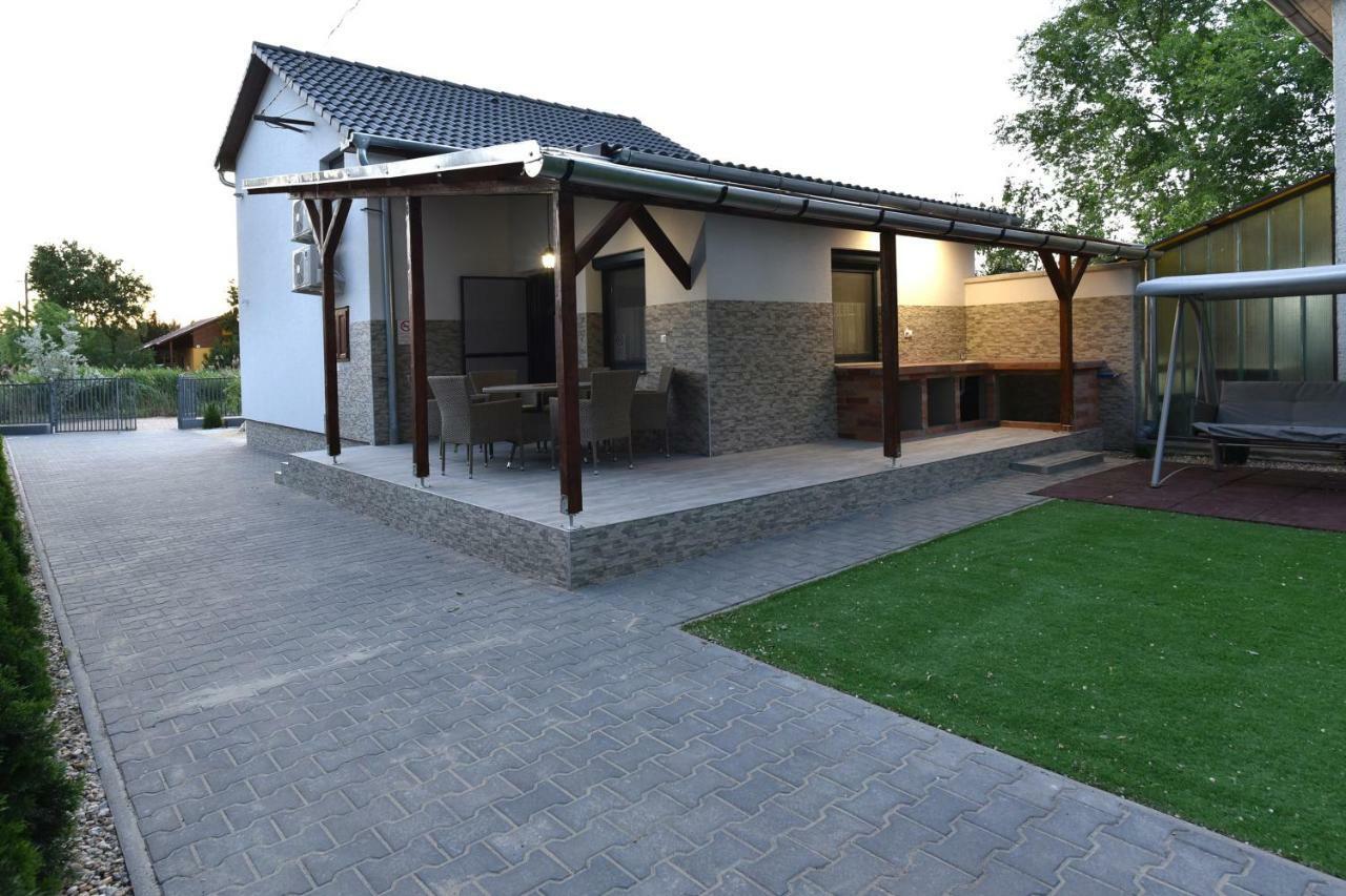 Sirály Apartman Hajdúnánás Exterior foto